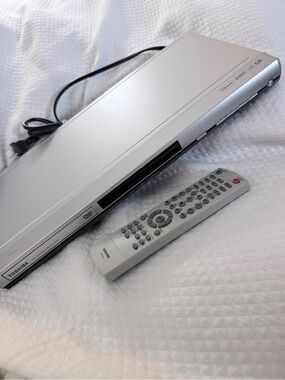 Toshiba SD-3990 Progressive Scan DVD Video Player with Original Remote Like New!